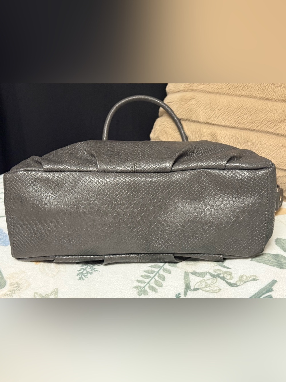 RARE Jewell by Thirty-One City Satchel / Bowler Crossbody in Grey Snakeskin - Picture 5 of 6